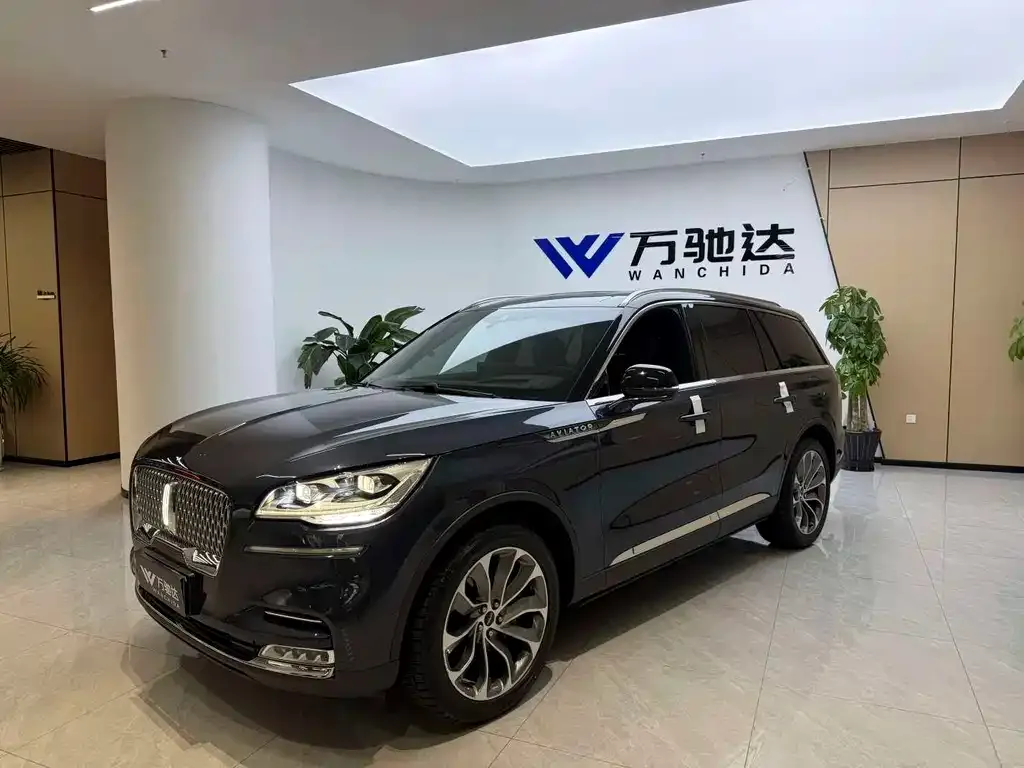 Lincoln Aviator — фото 8