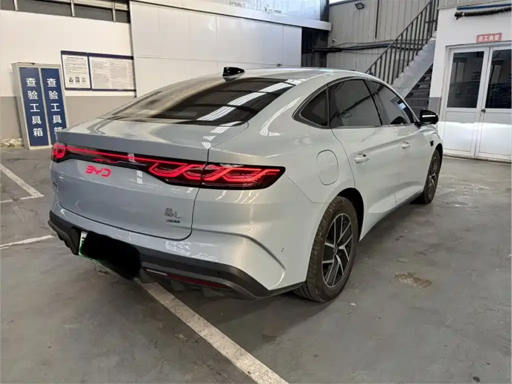BYD Qin L — фото 6
