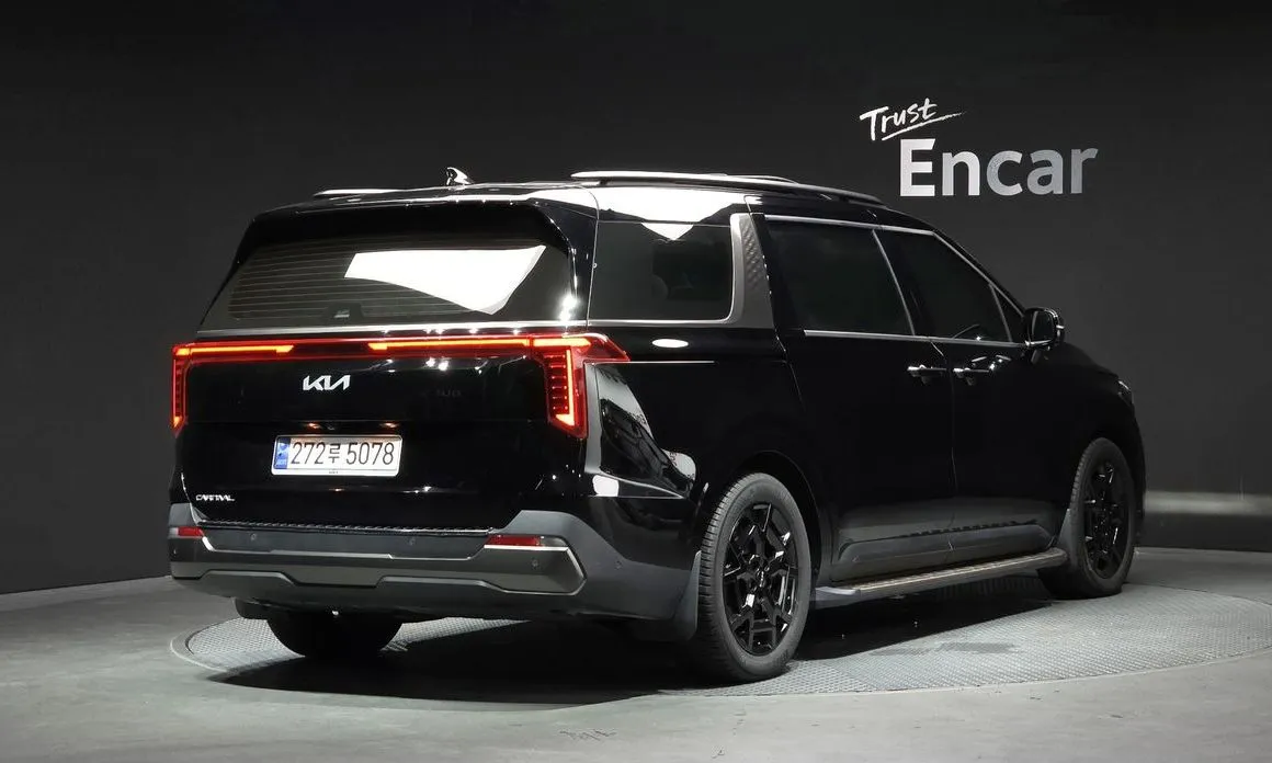 Kia Carnival — фото 10
