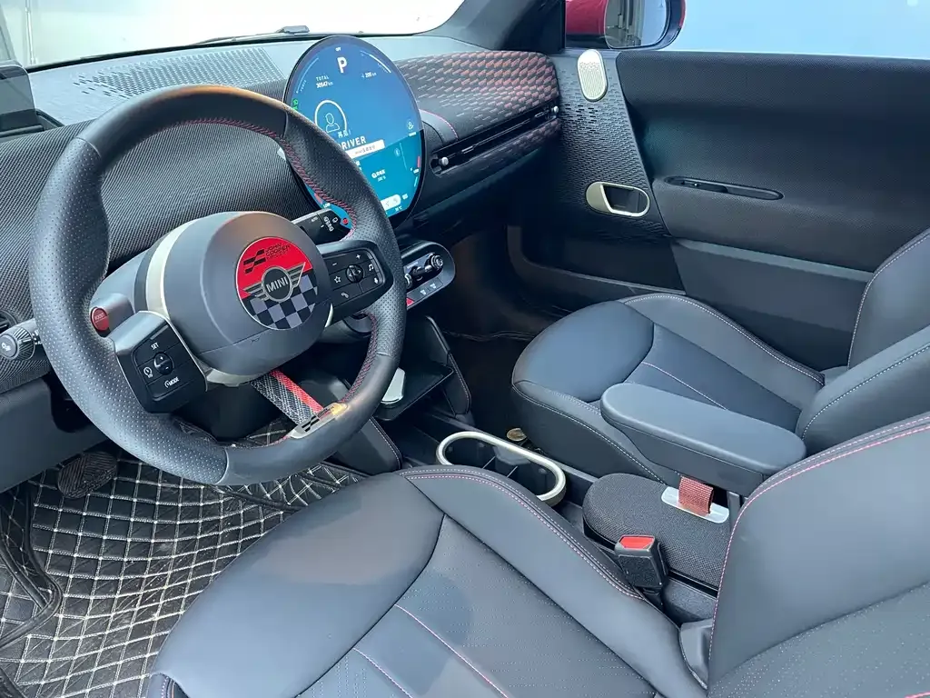 MINI MINI JCW EV — фото 6