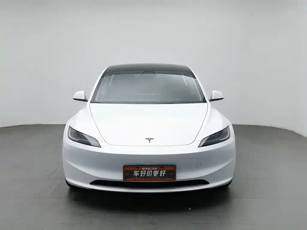 Tesla Model 3 — фото 8