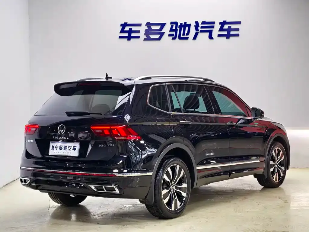 Volkswagen Tiguan L — фото 6