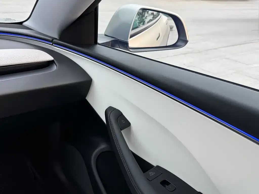 Tesla Model 3 — фото 2