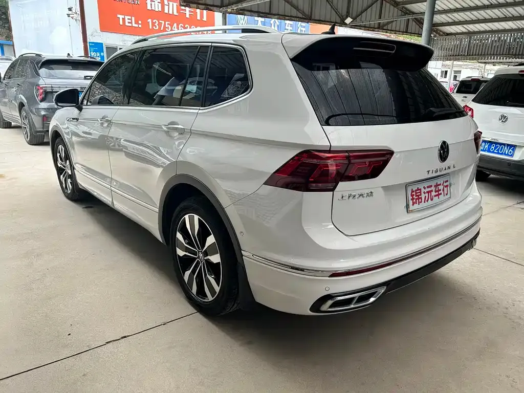 Volkswagen Tiguan L — фото 2