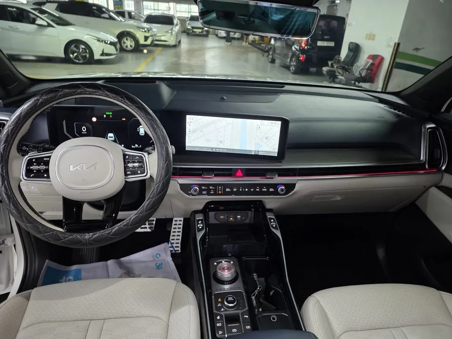 Kia Sorento — фото 10