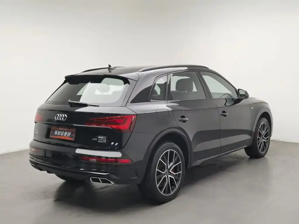 Audi Q5L — фото 4