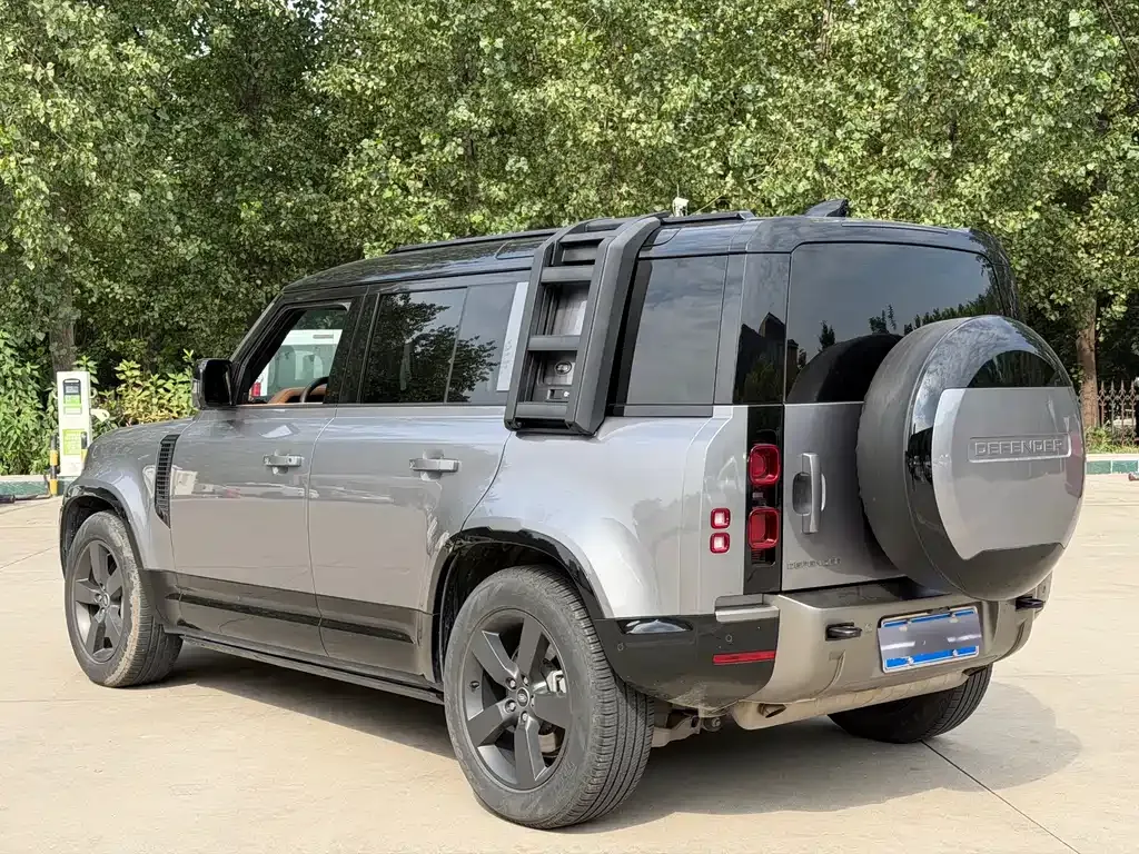 Land Rover Defender — фото 8