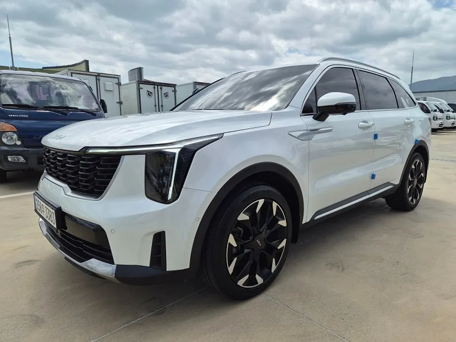 Kia Sorento — фото 1