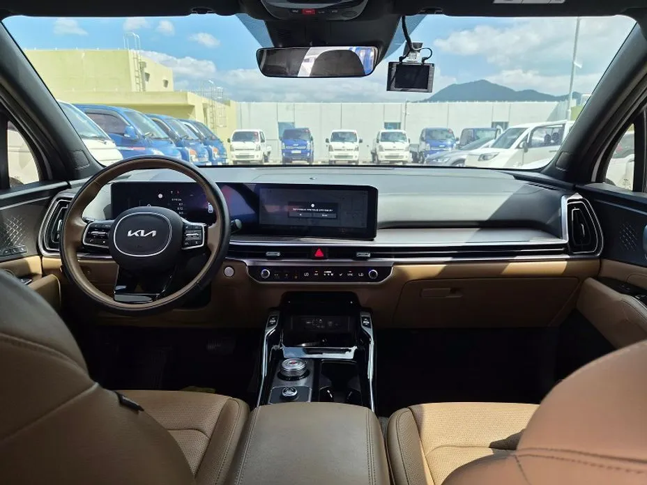 Kia Sorento — фото 8