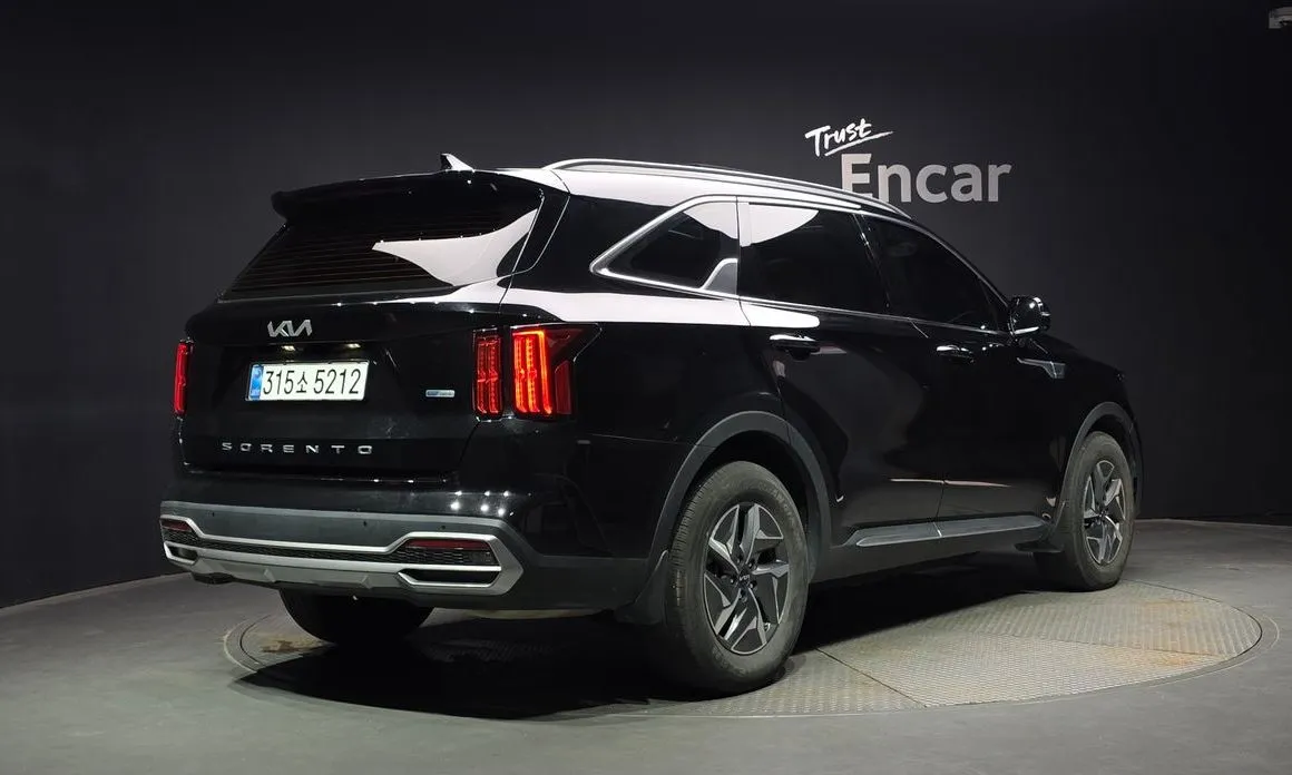 Kia Sorento — фото 6