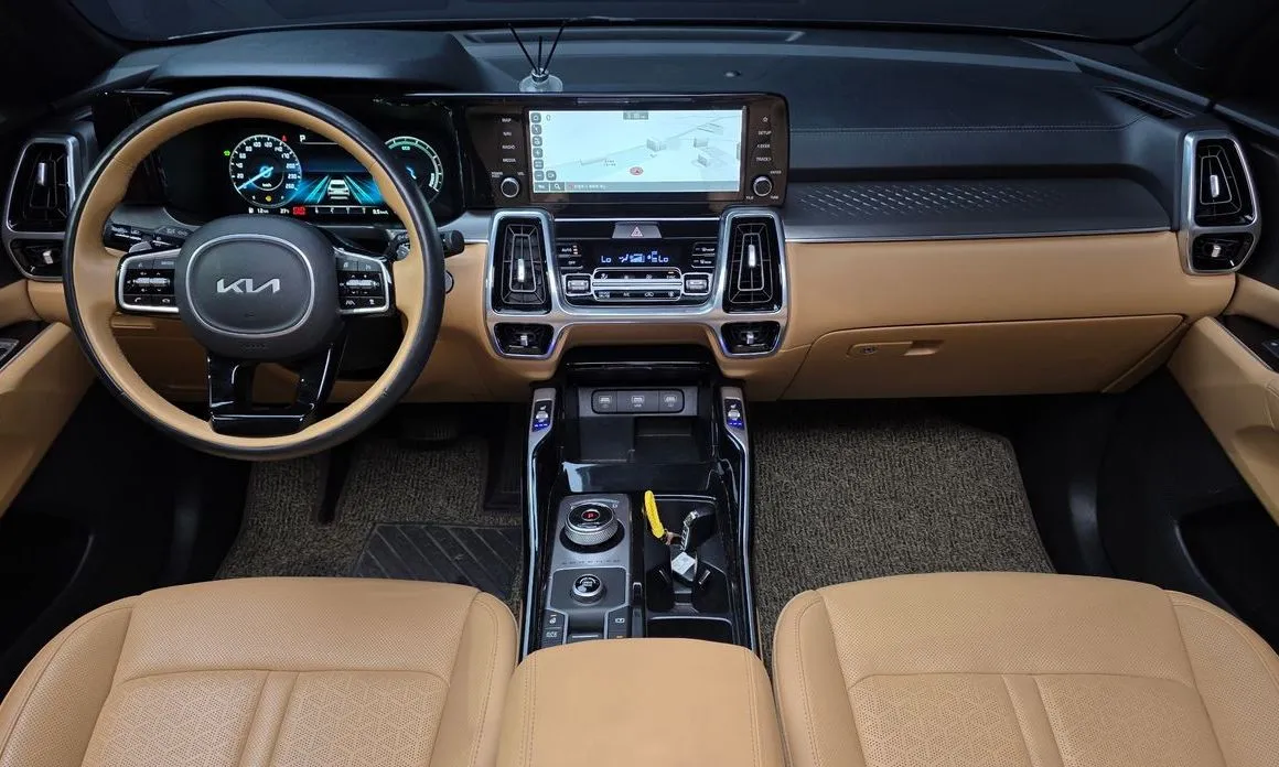 Kia Sorento — фото 8