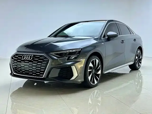 Audi A3 — фото 1