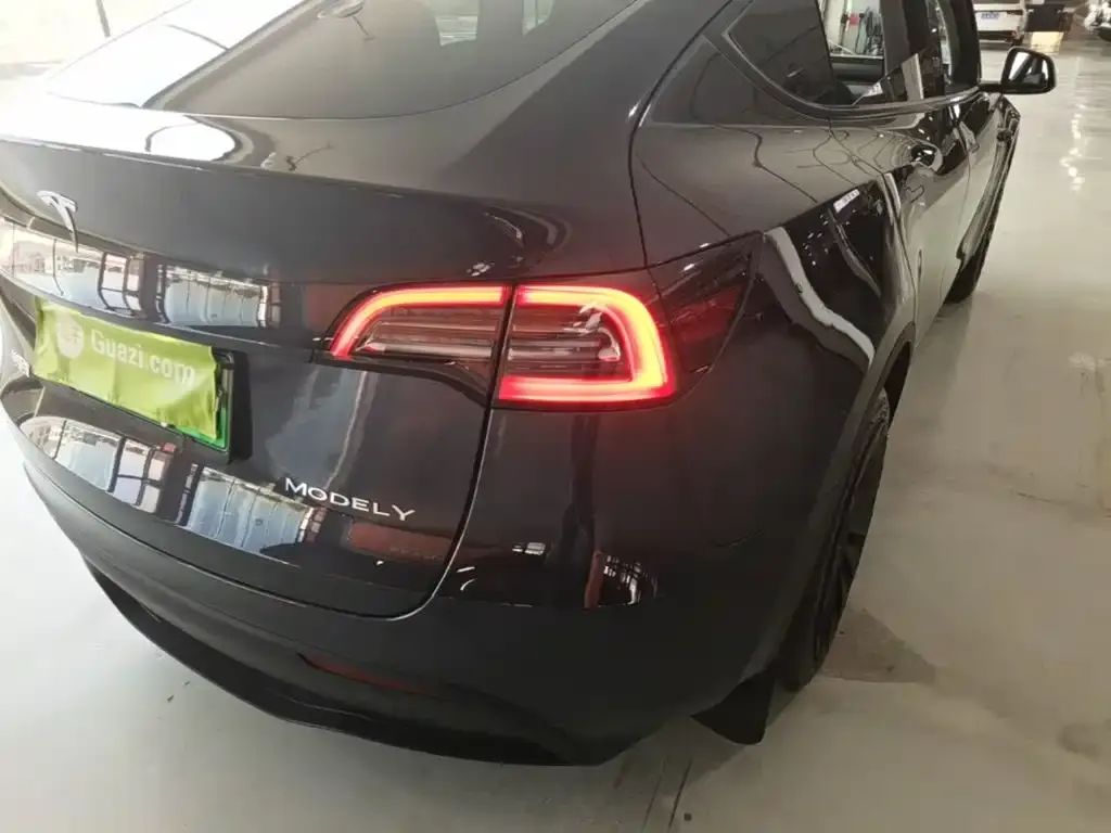 Tesla Model Y — фото 7