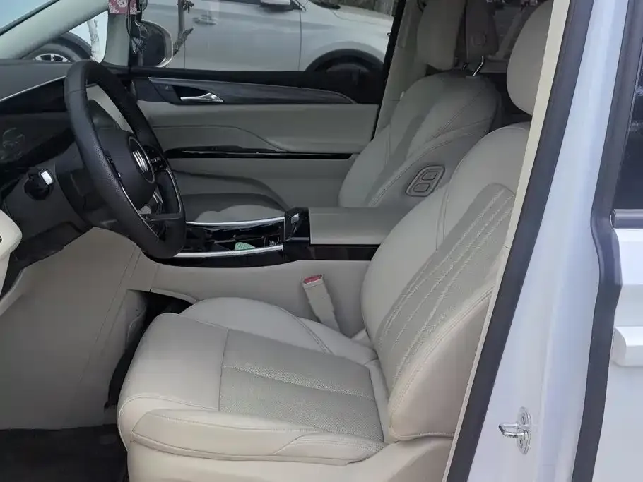 Buick GL8 Hybrid — фото 4