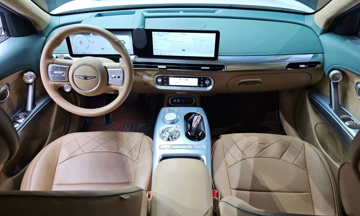 Genesis GV60 — фото 10