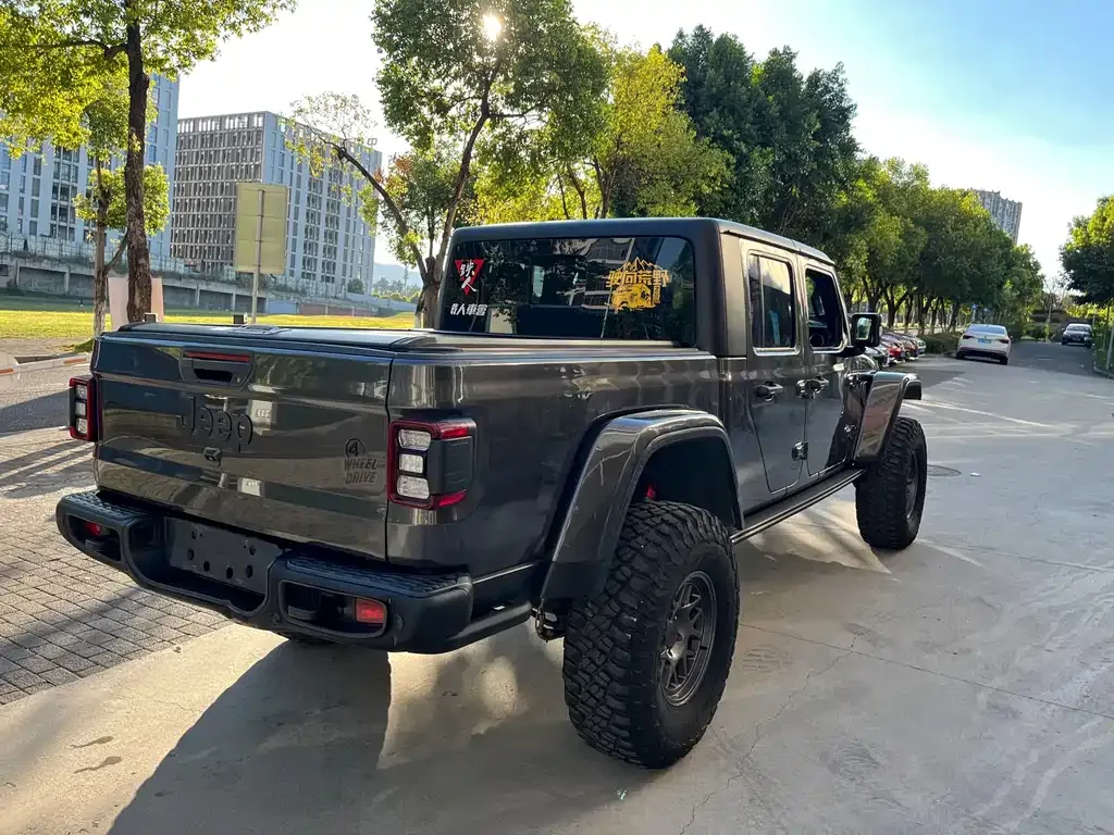 Jeep Gladiator — фото 10