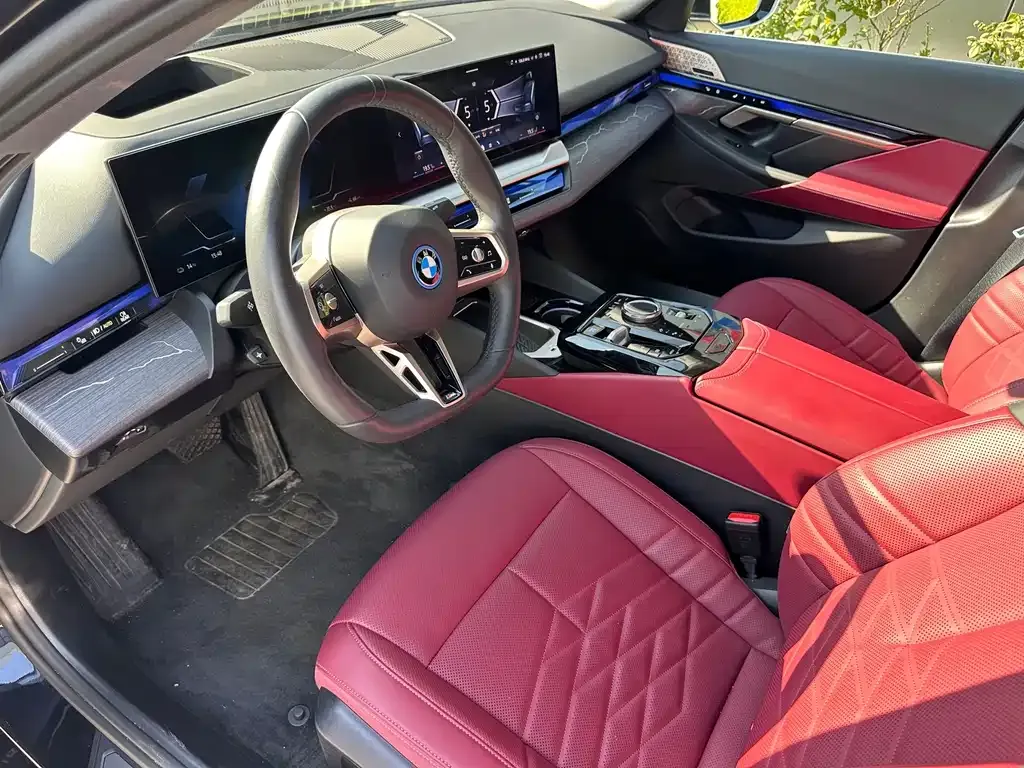 BMW i5 — фото 10