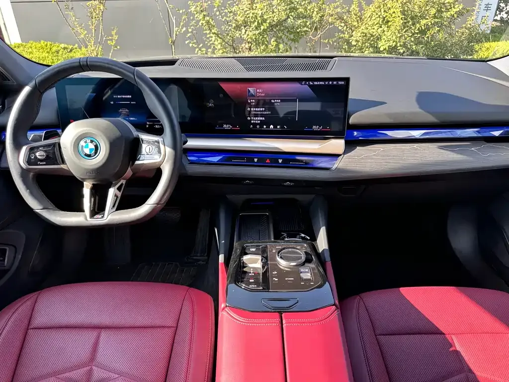 BMW i5 — фото 7