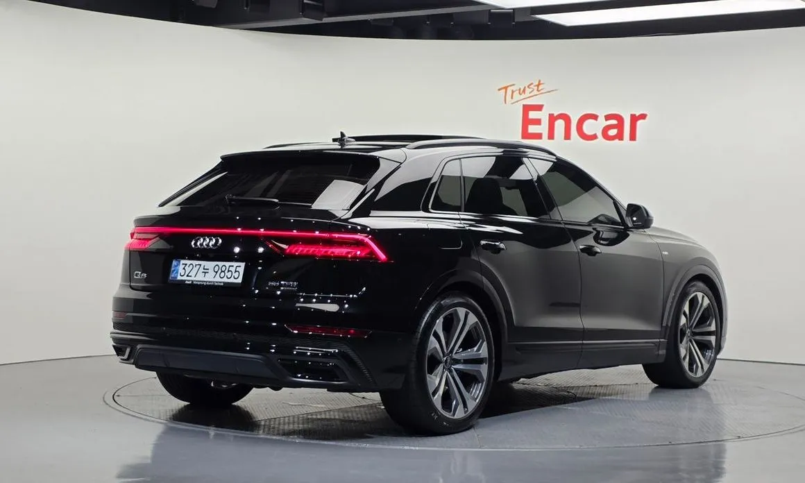Audi Q8 — фото 3