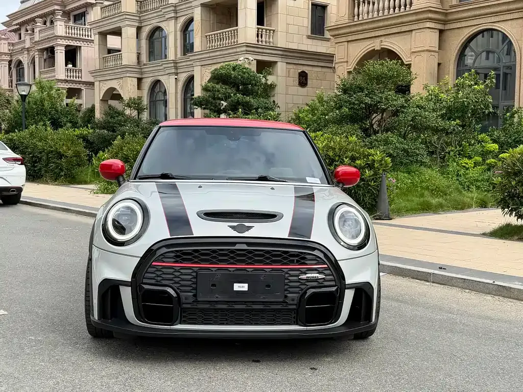MINI JCW (John Cooper Works) — фото 10