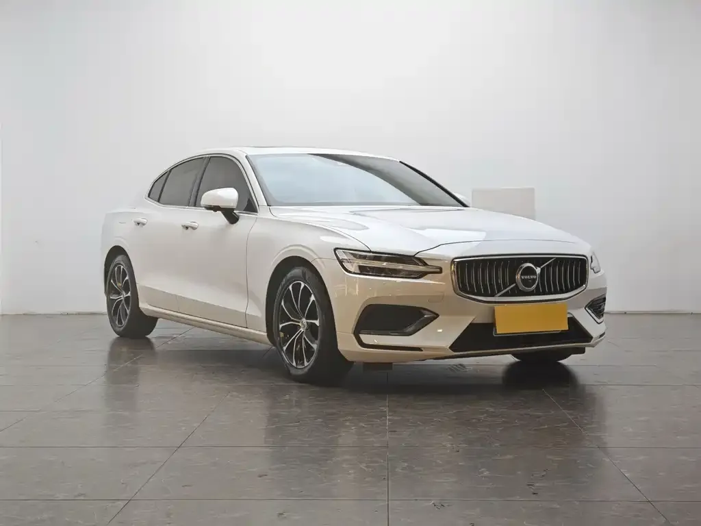 Volvo S60 — фото 5