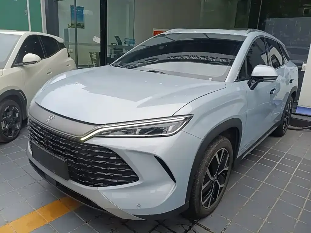 BYD L DM-i — фото 6