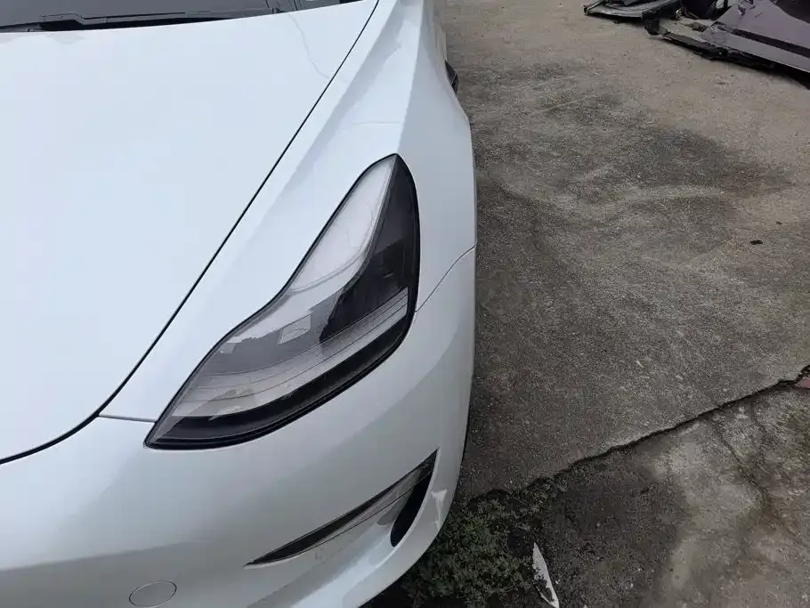 Tesla Model 3 — фото 8