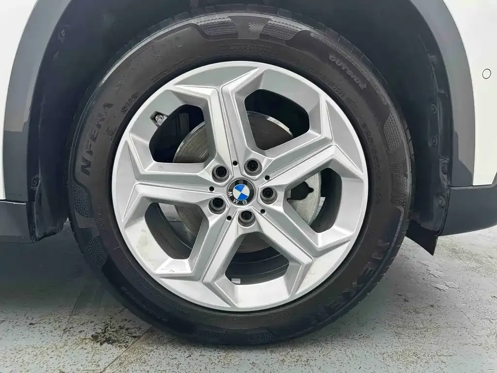 BMW X1 — фото 4