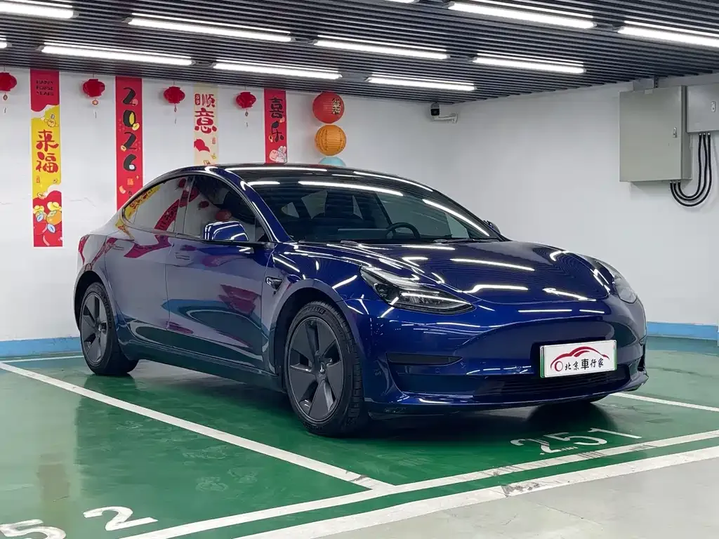 Tesla Model 3 — фото 8