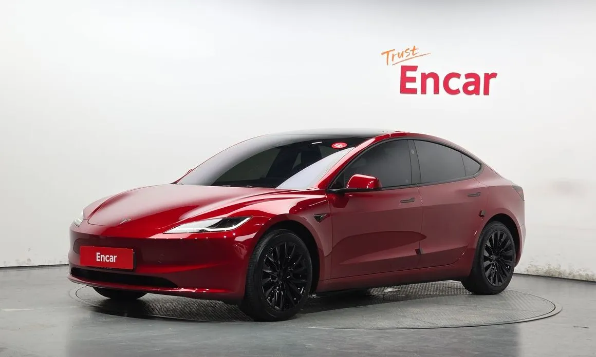 Tesla Model 3 — фото 1