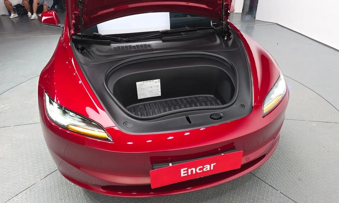 Tesla Model 3 — фото 10
