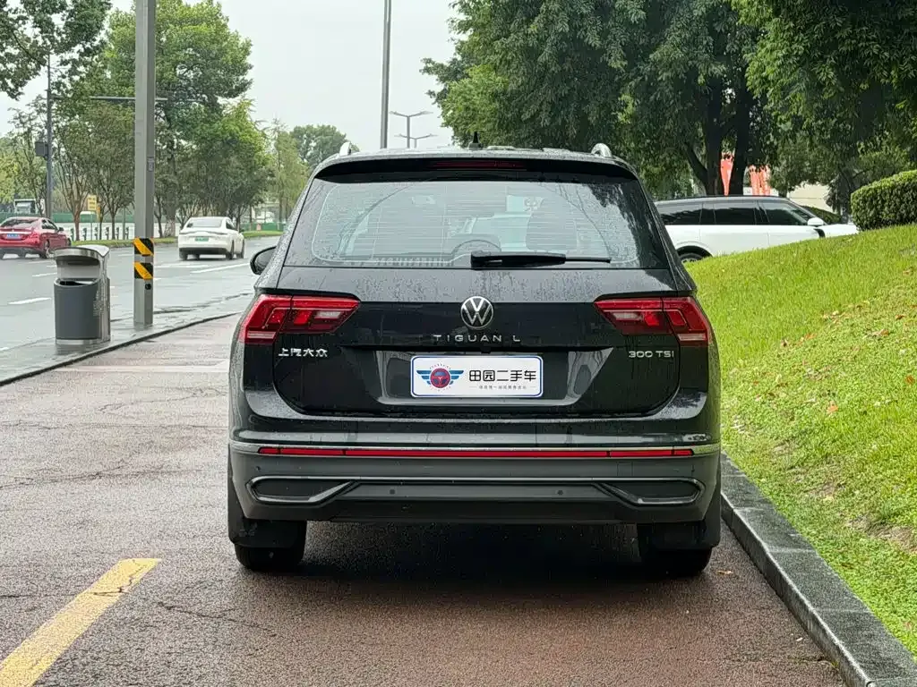 Volkswagen Tiguan L — фото 6