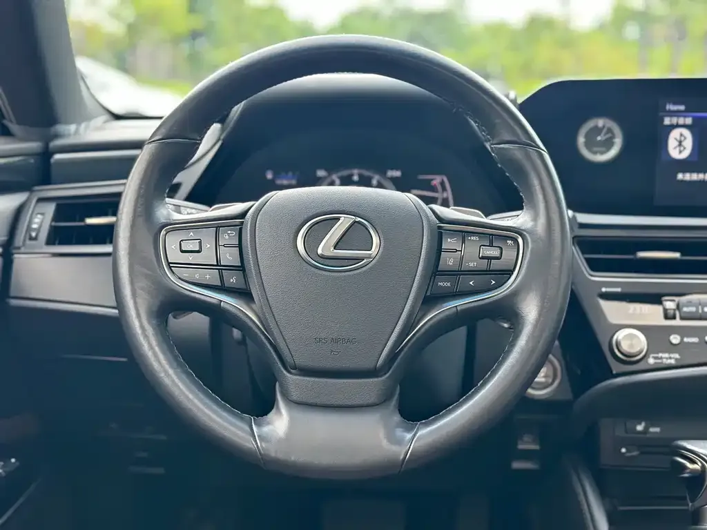 Lexus ES — фото 2