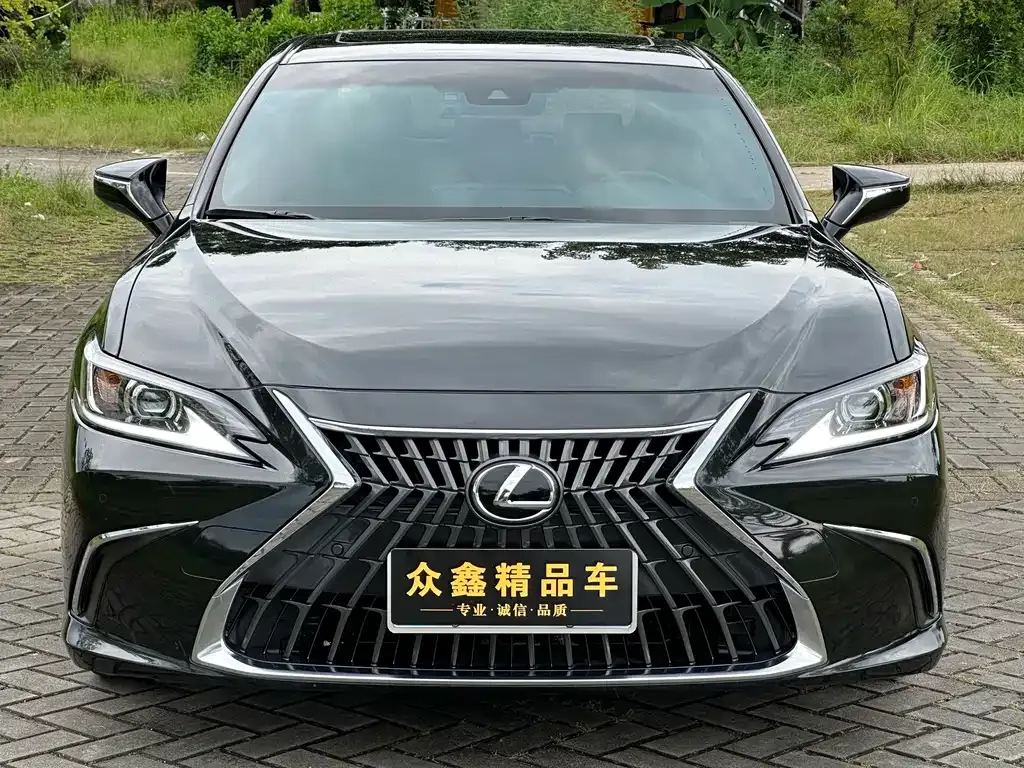 Lexus ES — фото 6