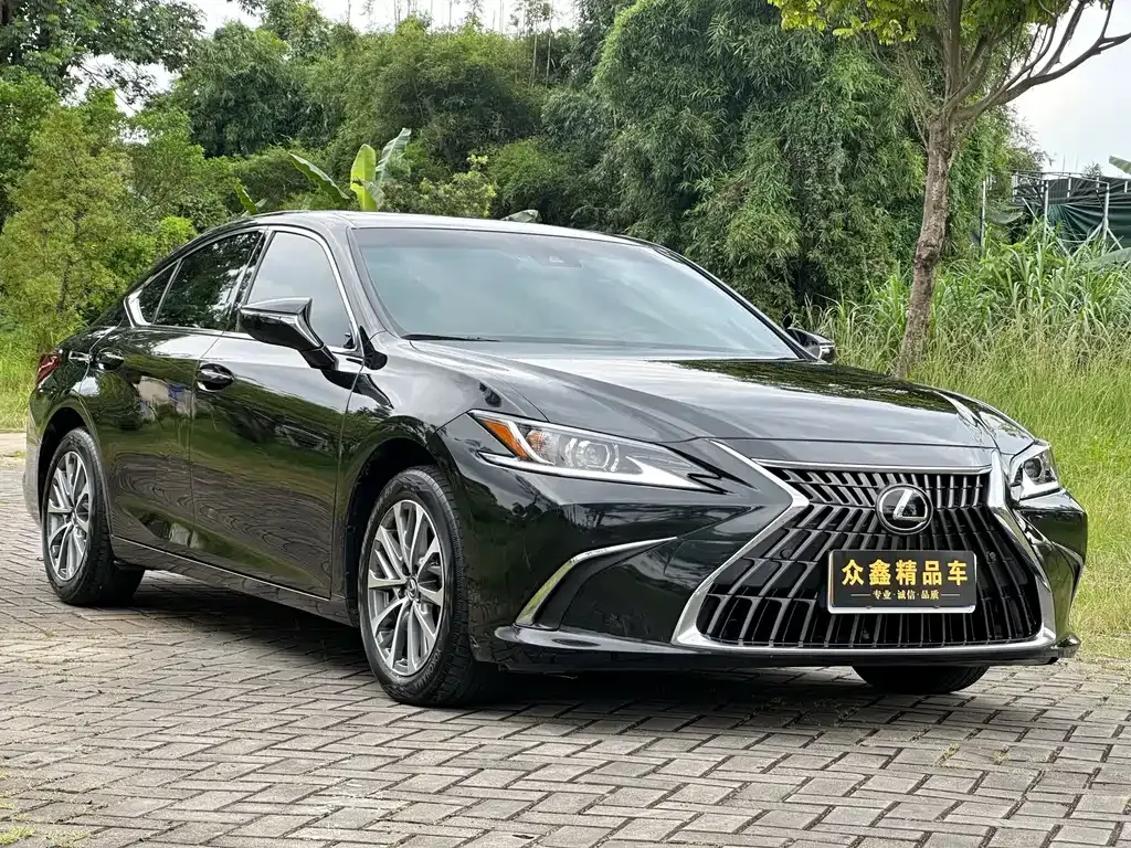 Lexus ES — фото 9