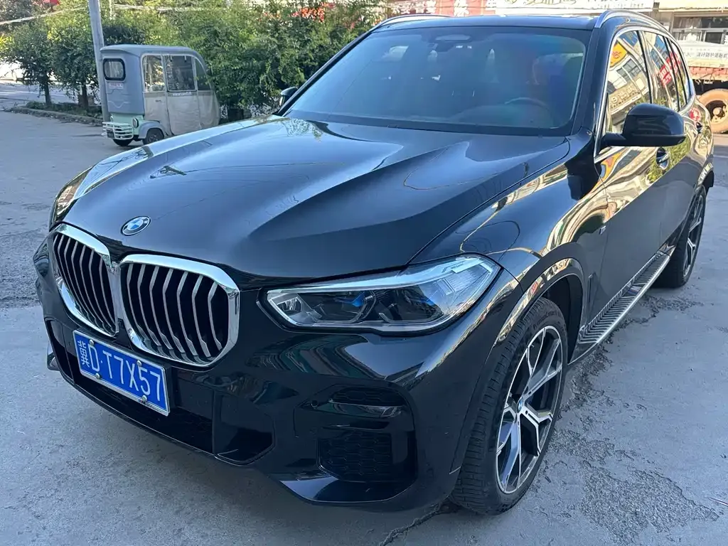 BMW X5 (Import) — фото 1