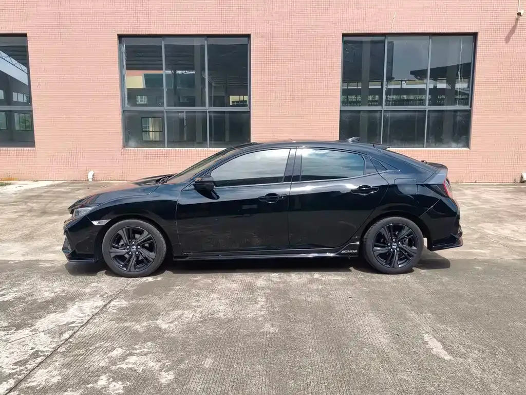 Honda Civic — фото 10
