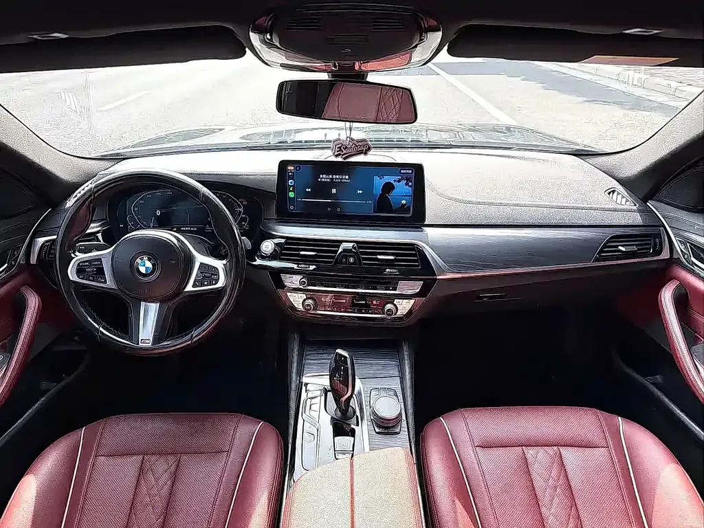 BMW 5 Series New Energy — фото 4