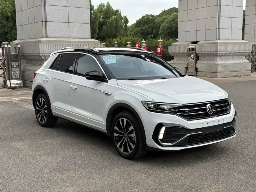 Volkswagen T-Roc — фото 6