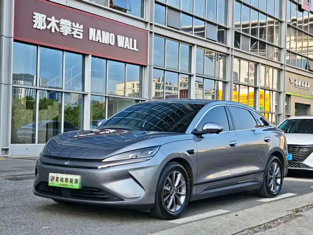 BYD Qin L — фото 1