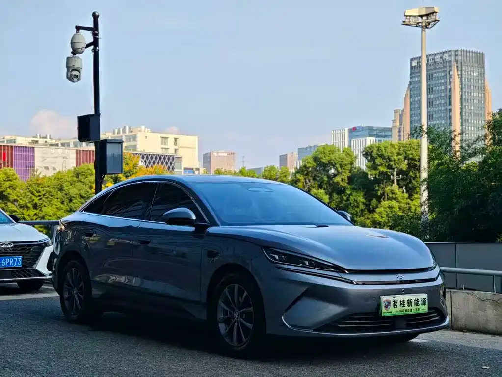 BYD Qin L — фото 7