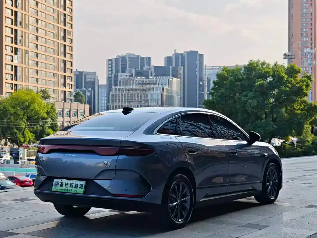BYD Qin L — фото 10