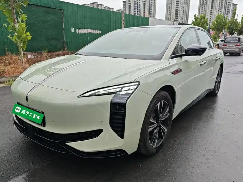 Hongqi EH7 — фото 1