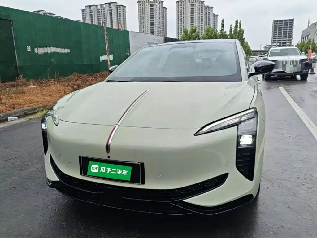 Hongqi EH7 — фото 9
