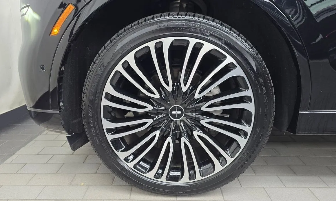 Lincoln Aviator — фото 10