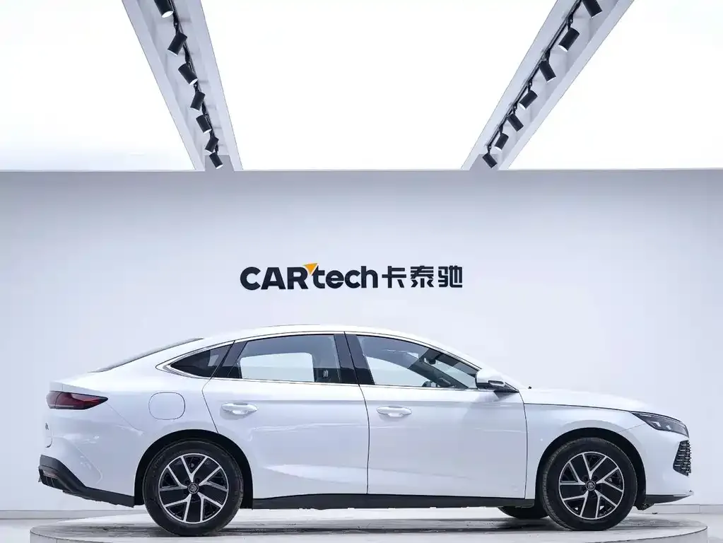 BYD Qin L — фото 8
