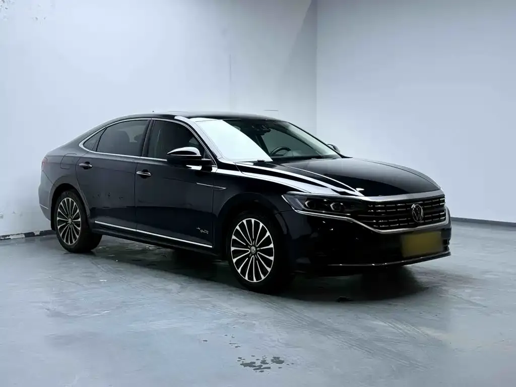 Volkswagen Passat — фото 7