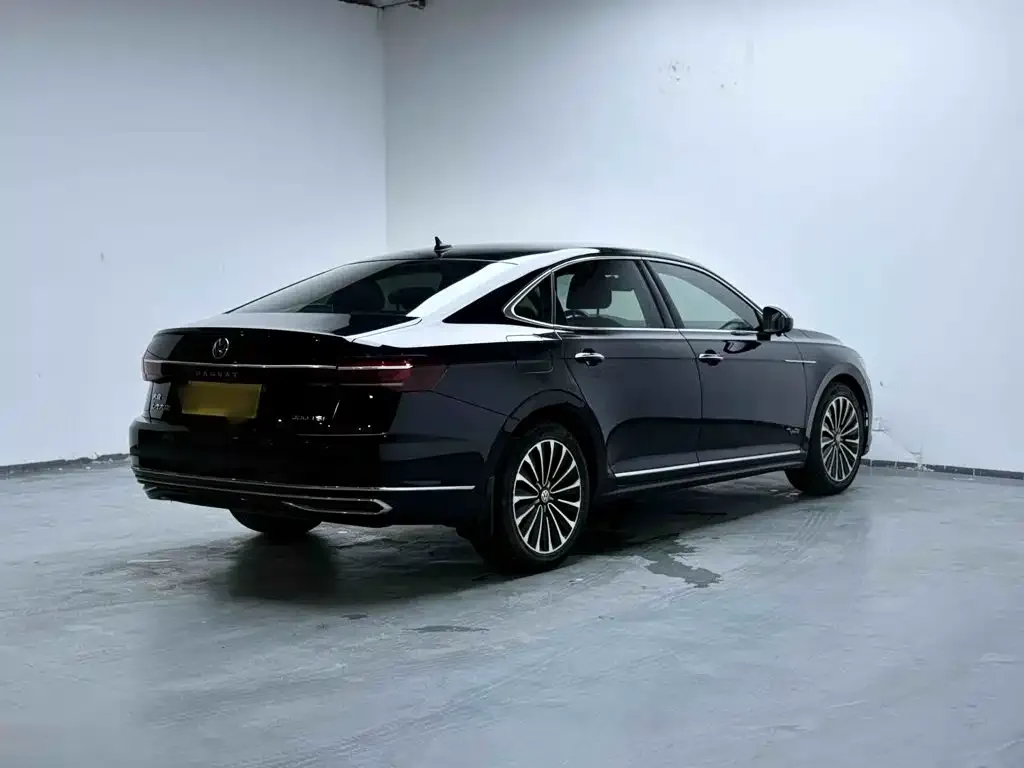 Volkswagen Passat — фото 6