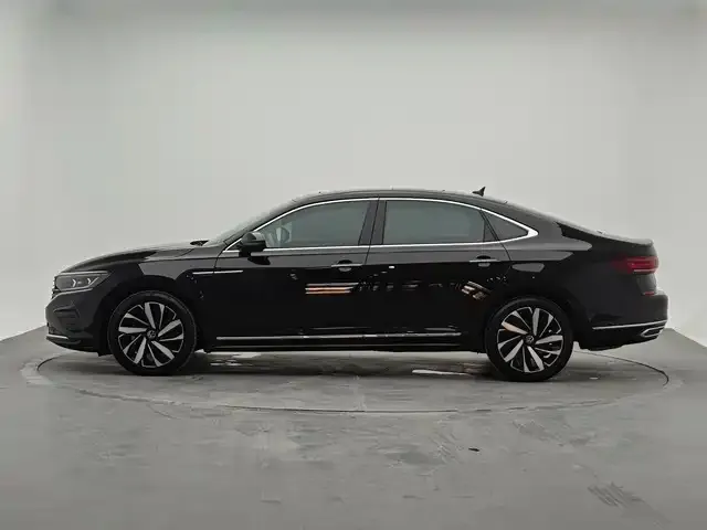 Volkswagen Passat — фото 2