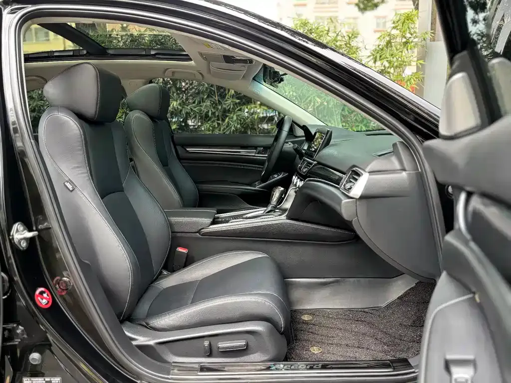 Honda Accord — фото 3
